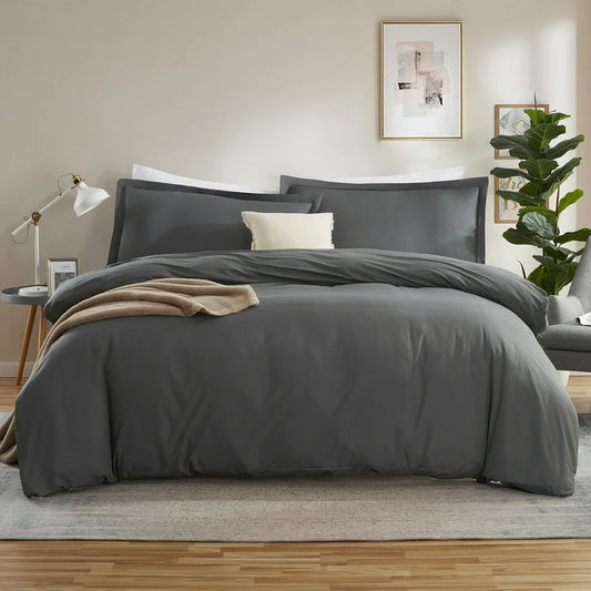 Four piece bedding set
